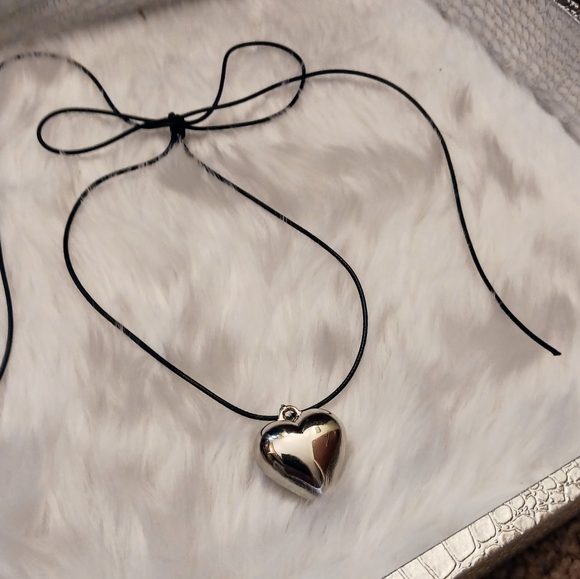Silver Heart Pendant Black Necklace - Picture 4 of 16